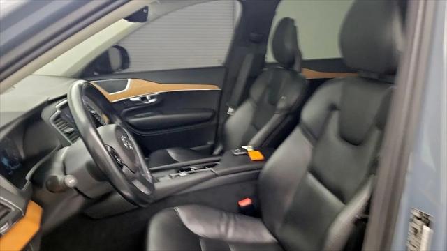 2021 Volvo XC90 T6 Momentum 7 Passenger