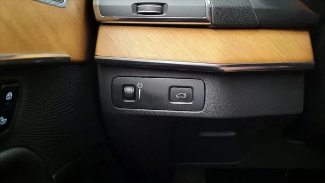 2021 Volvo XC90 T6 Momentum 7 Passenger