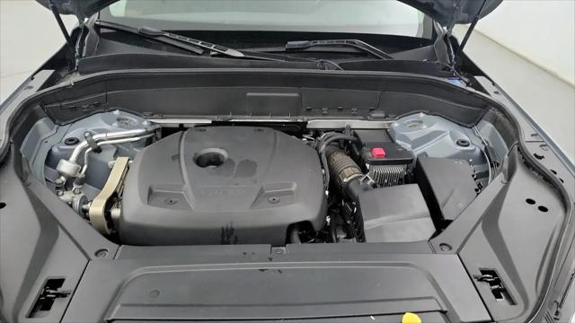 2021 Volvo XC90 T6 Momentum 7 Passenger
