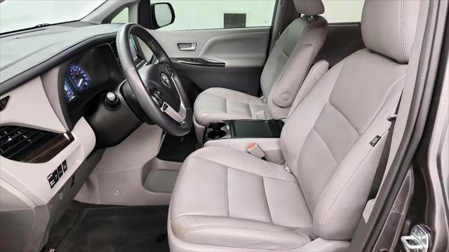 2017 Toyota Sienna XLE 8 Passenger