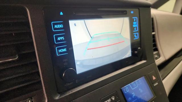 2017 Toyota Sienna XLE 8 Passenger