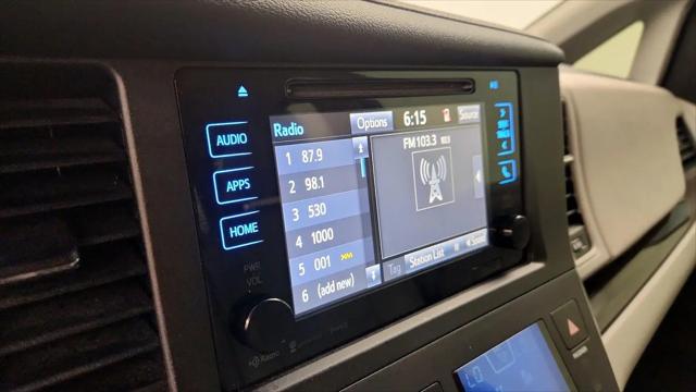 2017 Toyota Sienna XLE 8 Passenger