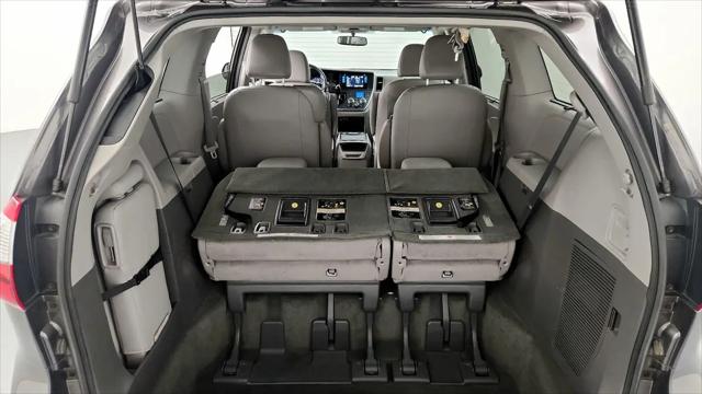2017 Toyota Sienna XLE 8 Passenger