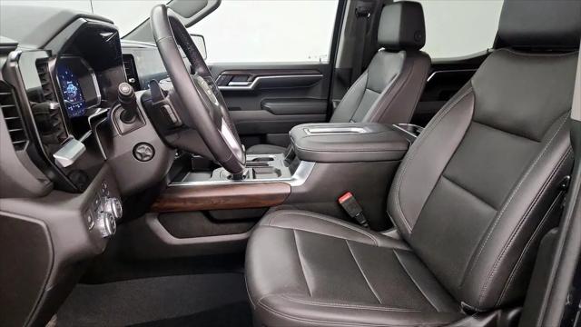 2022 GMC Sierra 1500 4WD Crew Cab Short Box SLT