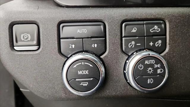2022 GMC Sierra 1500 4WD Crew Cab Short Box SLT