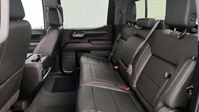 2022 GMC Sierra 1500 4WD Crew Cab Short Box SLT