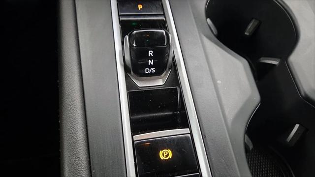 2024 Volkswagen Atlas Cross Sport 2.0T SE