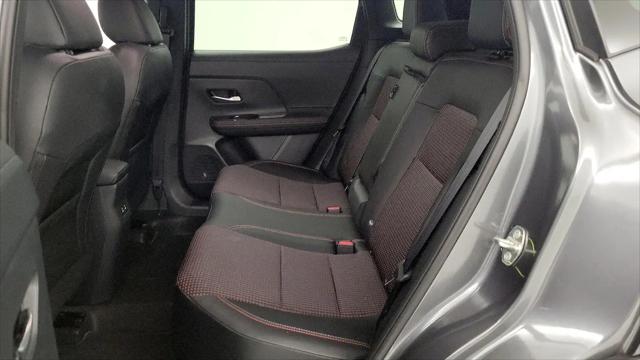 2025 Nissan Kicks SR FWD