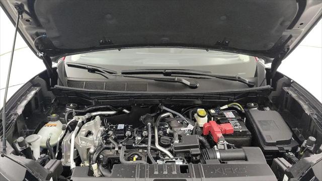 2025 Nissan Kicks SR FWD