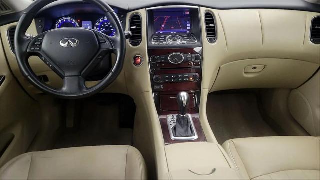 2017 INFINITI QX50 Standard