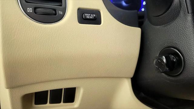 2017 INFINITI QX50 Standard