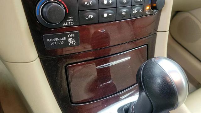 2017 INFINITI QX50 Standard