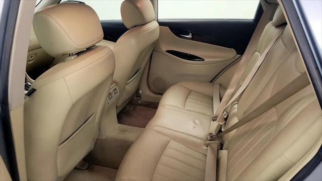 2017 INFINITI QX50 Standard