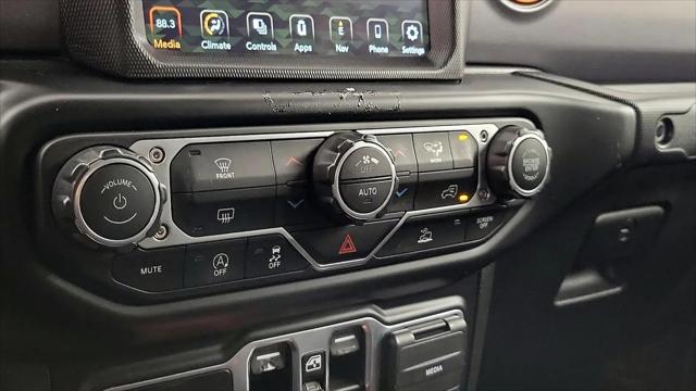 2022 Jeep Gladiator Sport