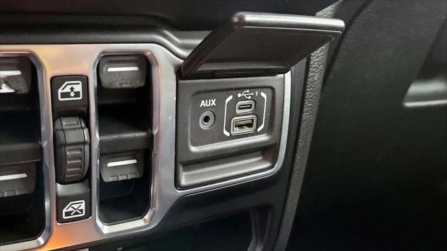 2022 Jeep Gladiator Sport