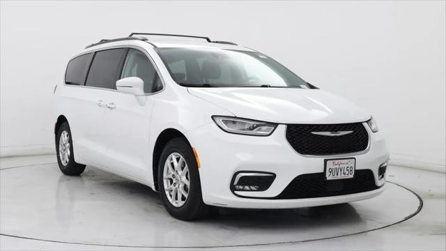 2022 Chrysler Pacifica Touring L for sale in Bakersfield, CA