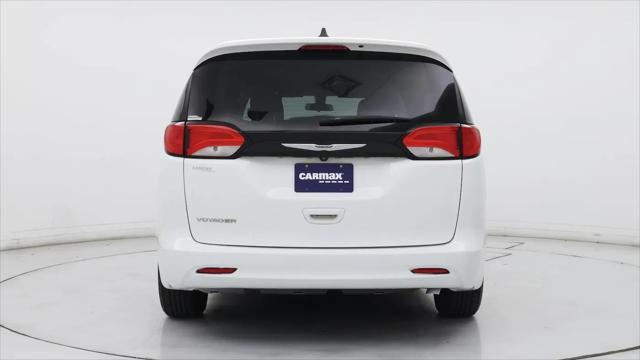 2022 Chrysler Voyager LX