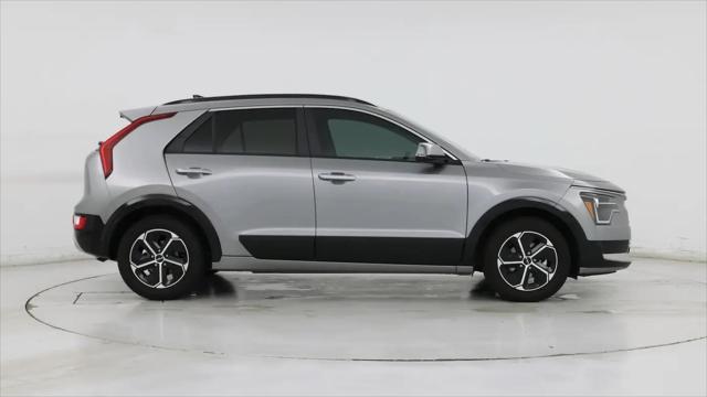 2025 Kia Niro SX