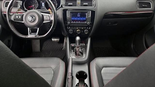 2016 Volkswagen Jetta 2.0T GLI SE