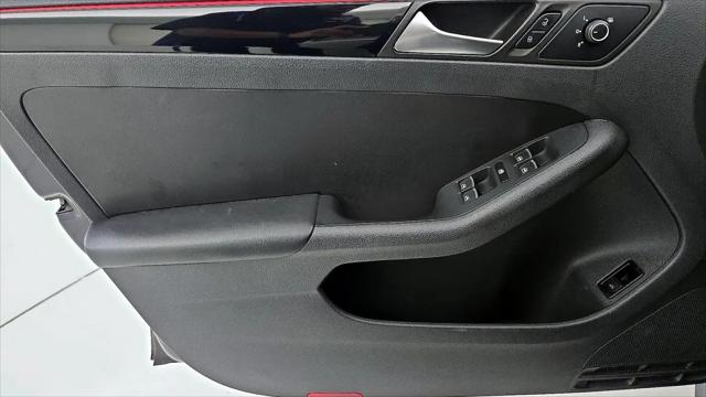 2016 Volkswagen Jetta 2.0T GLI SE