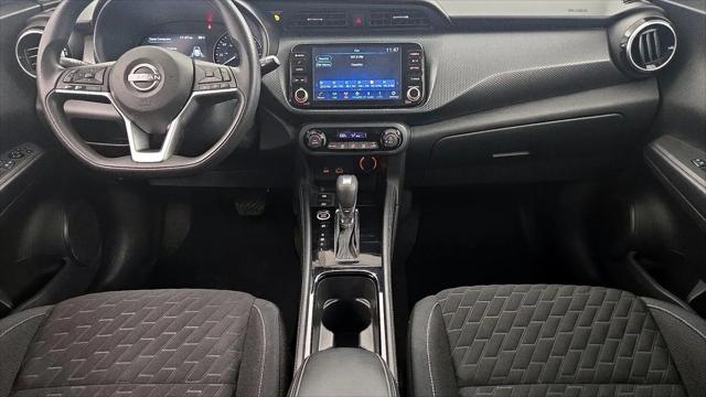 2022 Nissan Kicks SV Xtronic CVT