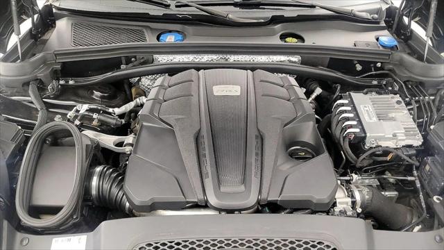 2022 Porsche Macan S