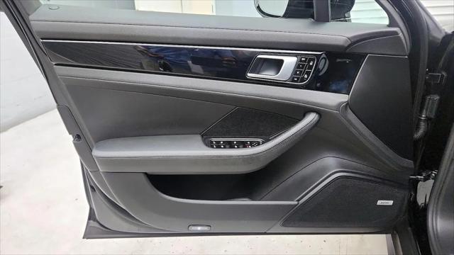 2019 Porsche Panamera 4