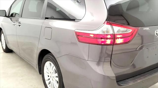 2017 Toyota Sienna XLE 8 Passenger