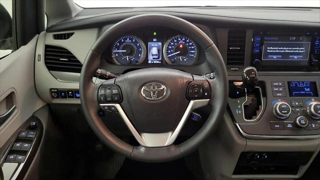 2017 Toyota Sienna XLE 8 Passenger