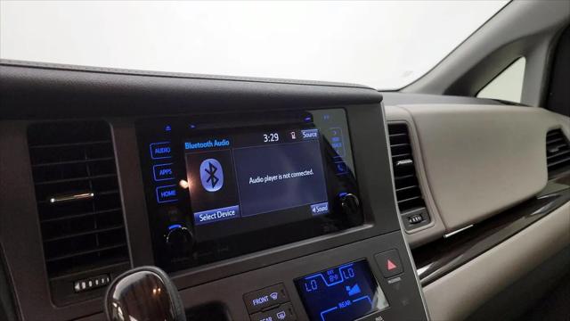 2017 Toyota Sienna XLE 8 Passenger