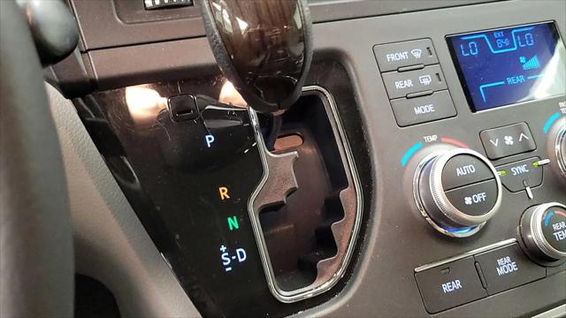 2017 Toyota Sienna XLE 8 Passenger