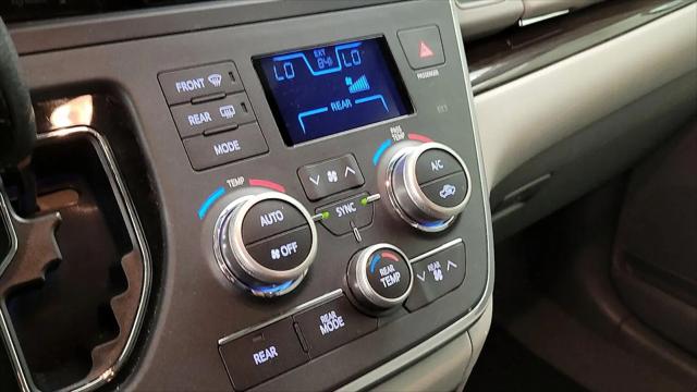 2017 Toyota Sienna XLE 8 Passenger