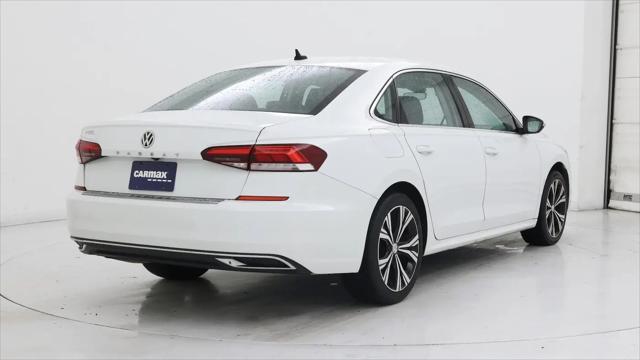 2022 Volkswagen Passat 2.0T SE