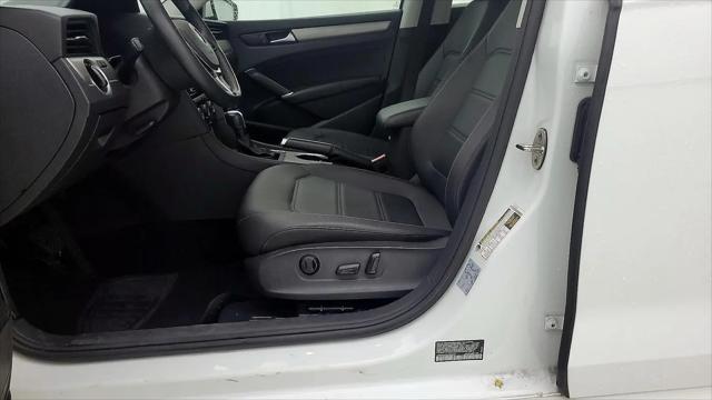 2022 Volkswagen Passat 2.0T SE
