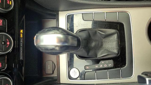 2022 Volkswagen Passat 2.0T SE