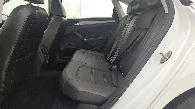 2022 Volkswagen Passat 2.0T SE