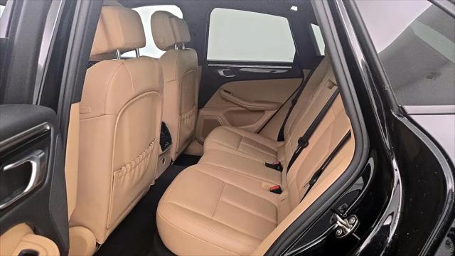 2023 Porsche Macan T