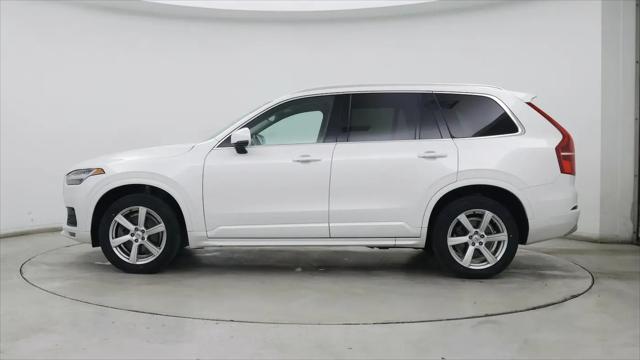 2022 Volvo XC90 T5 Momentum 7 Passenger