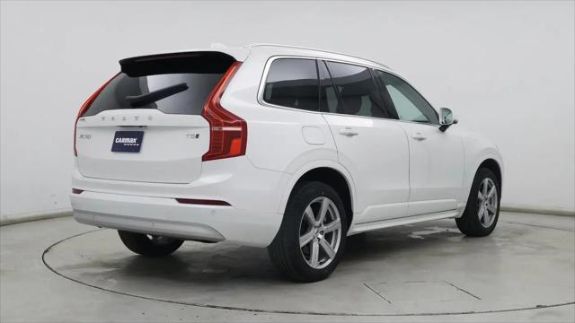 2022 Volvo XC90 T5 Momentum 7 Passenger