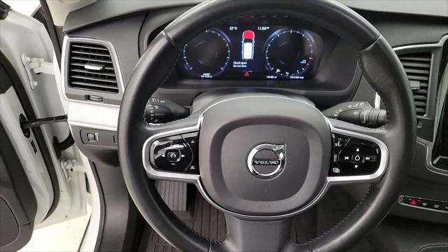 2022 Volvo XC90 T5 Momentum 7 Passenger