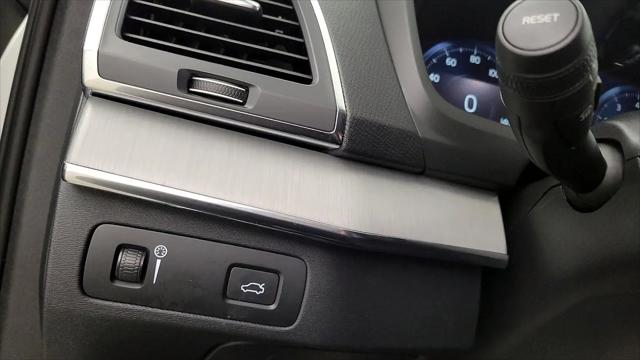2022 Volvo XC90 T5 Momentum 7 Passenger