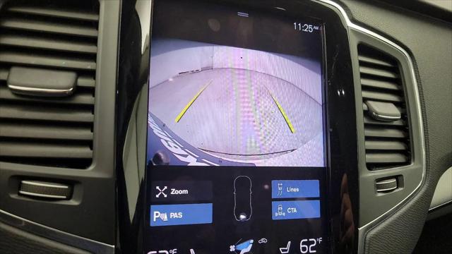 2022 Volvo XC90 T5 Momentum 7 Passenger