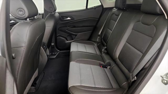 2025 Chevrolet Trax FWD LT