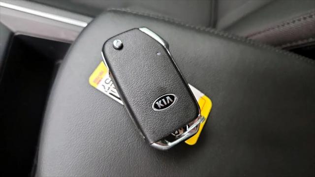 2021 Kia K5 LX