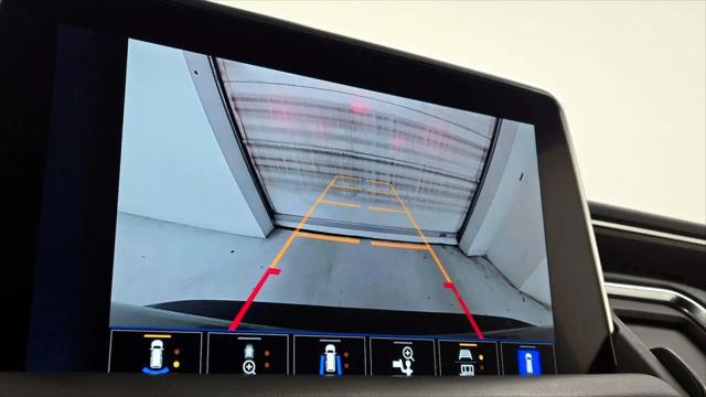 2023 Chevrolet Suburban 2WD LT