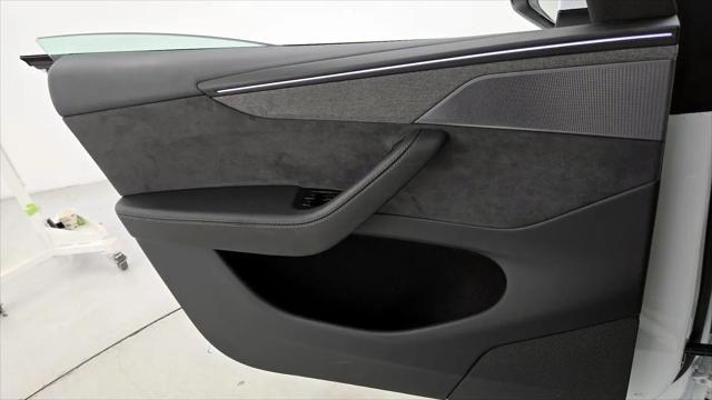 2026 Tesla Model Y Premium Rear-Wheel Drive