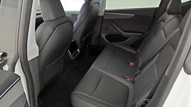 2026 Tesla Model Y Premium Rear-Wheel Drive