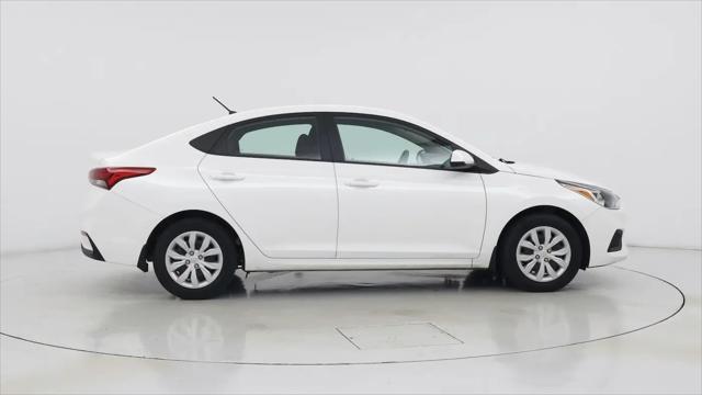 2022 Hyundai Accent SE