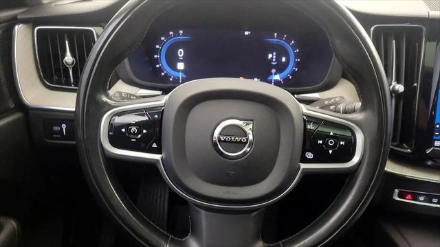 2022 Volvo XC60 B5 Inscription