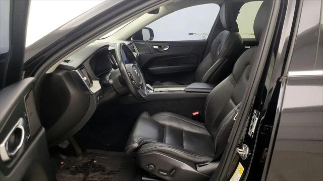 2022 Volvo XC60 B5 Inscription